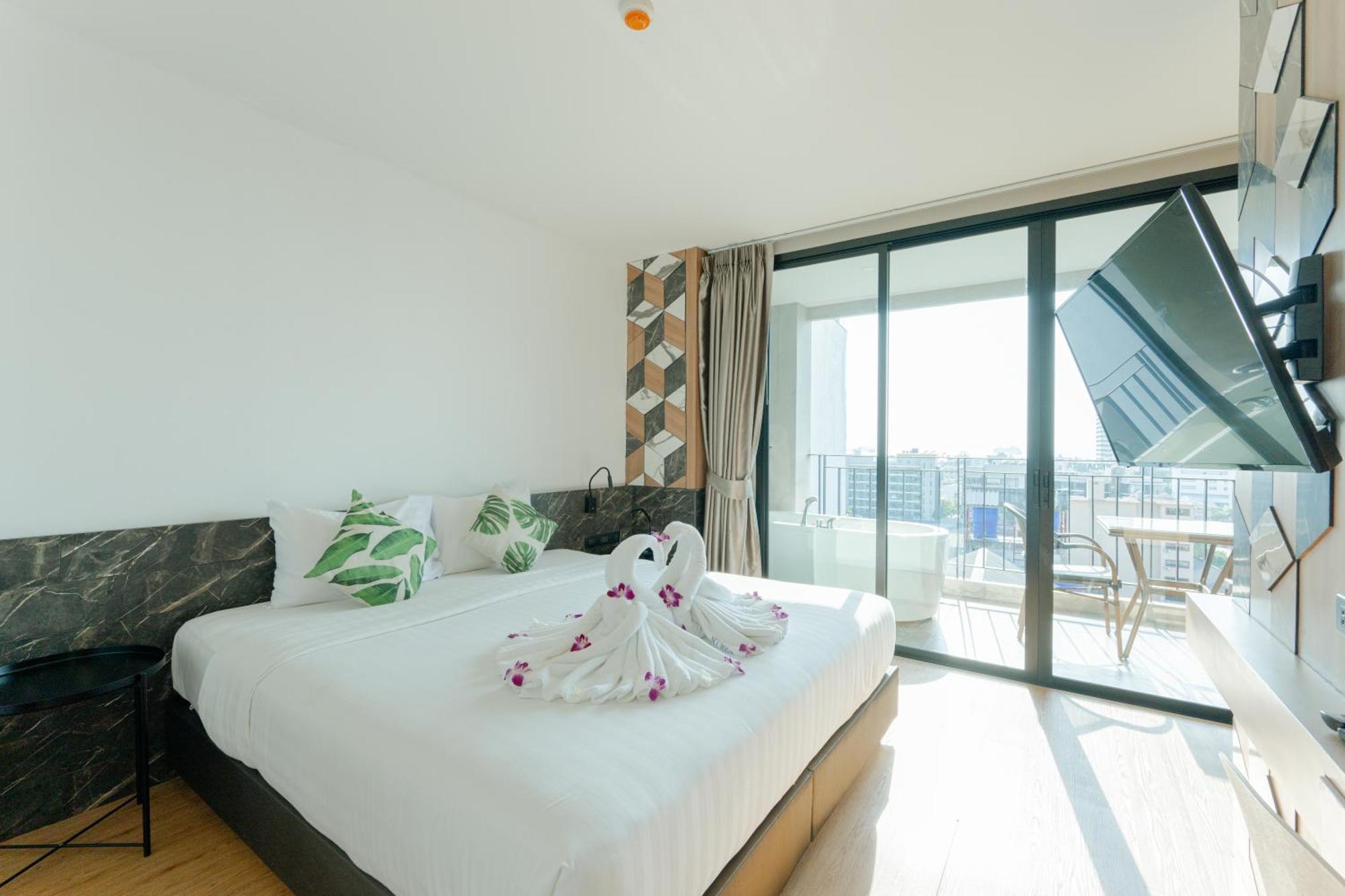 Sky Wave Patong 호텔 외부 사진