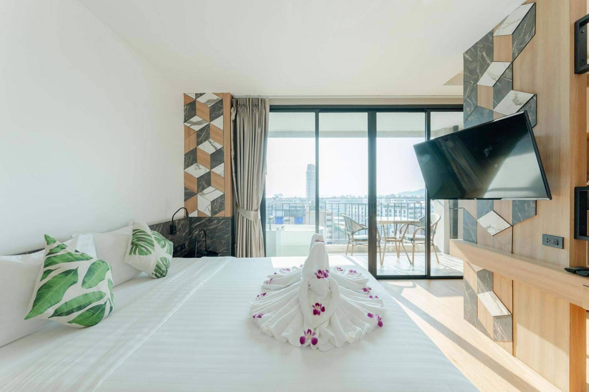 Sky Wave Patong 호텔 외부 사진